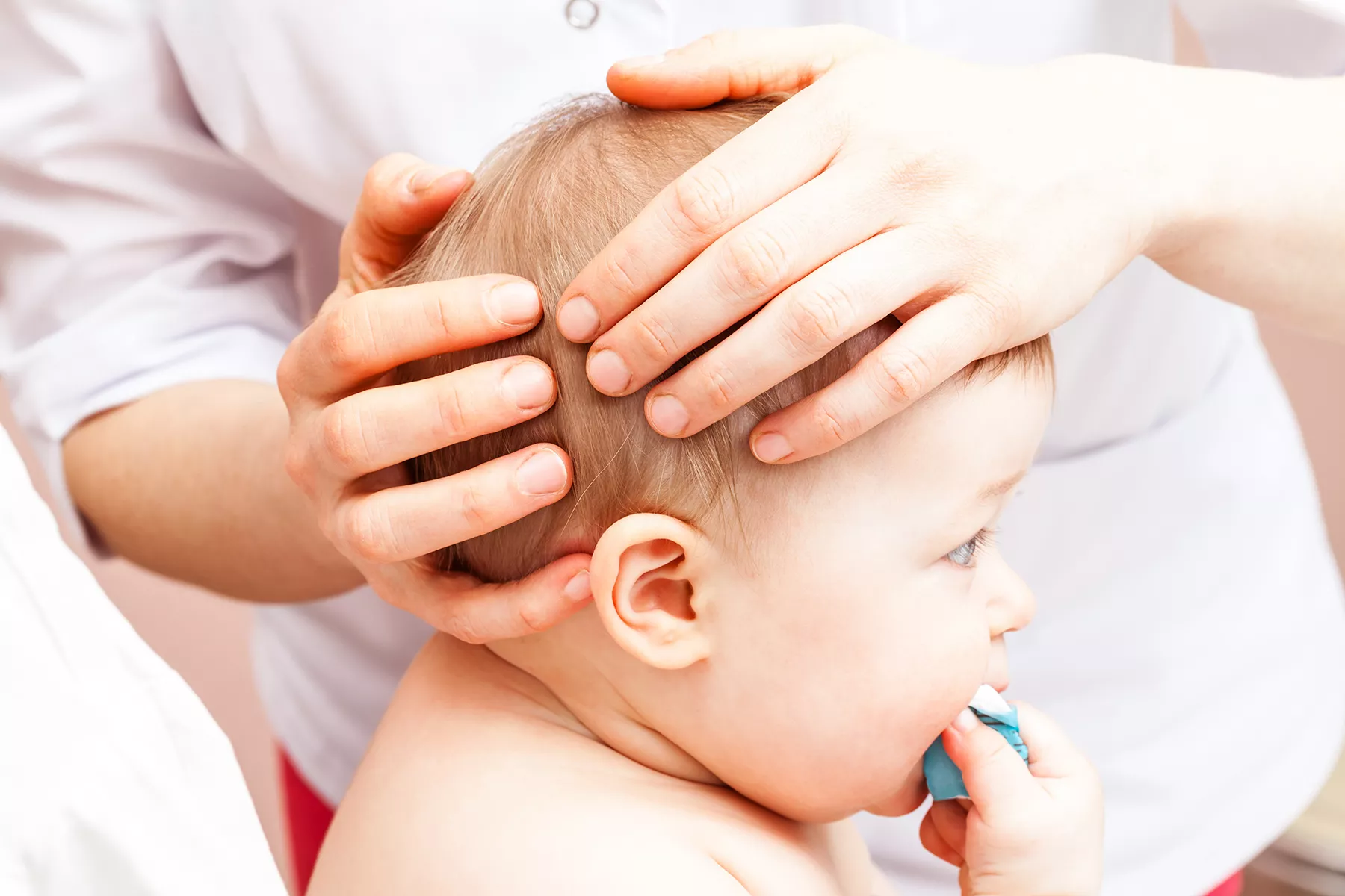 kinderr-osteopathie-istock-856740272